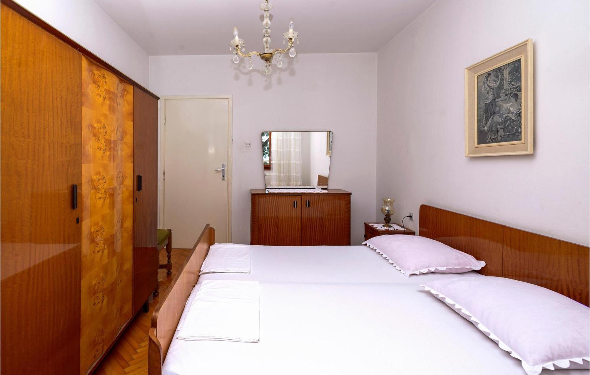 3 Bedroom Beautiful Apartment In Senj Senj  Exterior photo