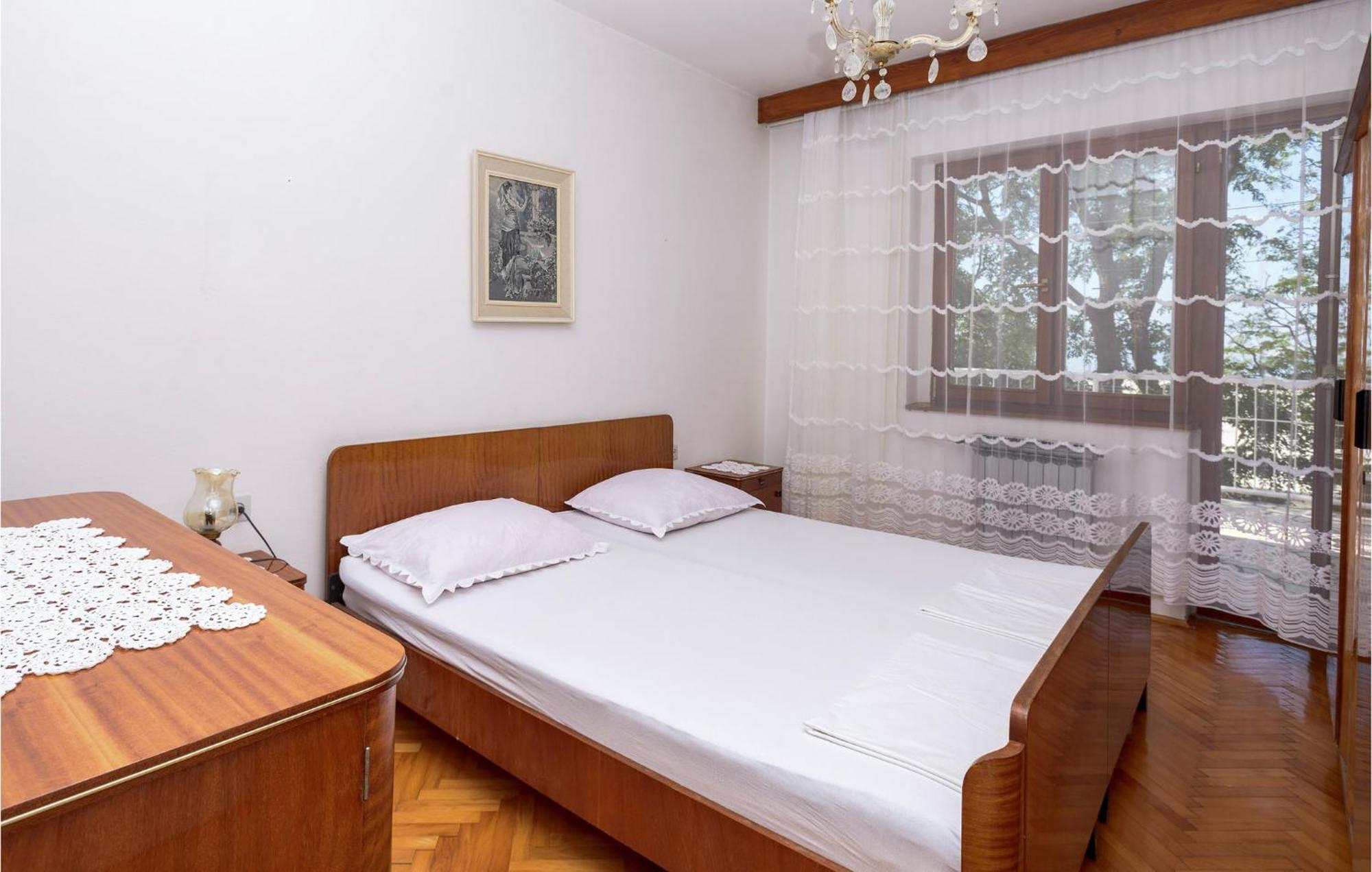 3 Bedroom Beautiful Apartment In Senj Senj  Exterior photo