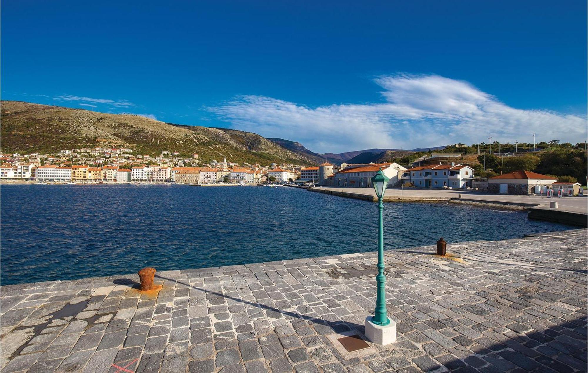 3 Bedroom Beautiful Apartment In Senj Senj  Exterior photo